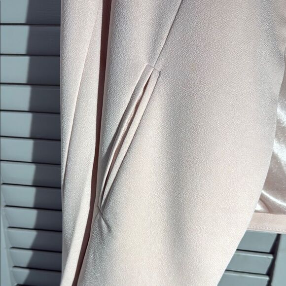 BCBGeneration Cream Blazer Tailored Open Front pre-owned size: xs - Picture 5 of 9